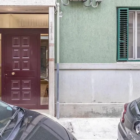 Lägenhet ¤charme Di Bari¤ Intero Con Design Moderno E Bari