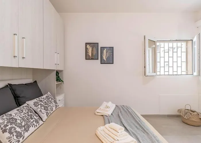 ¤charme Di Bari¤ Intero Con Design Moderno E アパート *